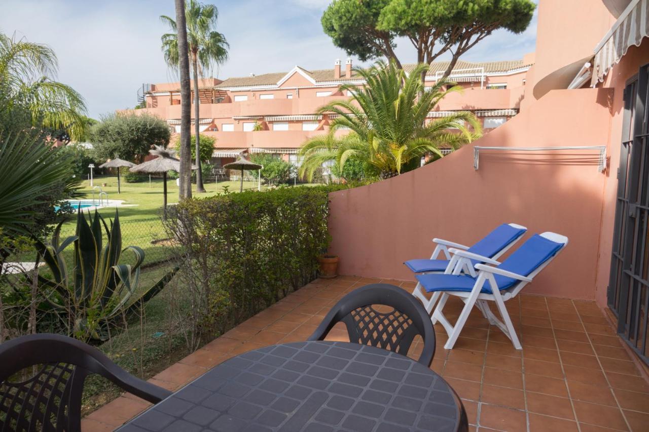 Apartamento Pink Mariposas Chiclana de la Frontera Exteriör bild