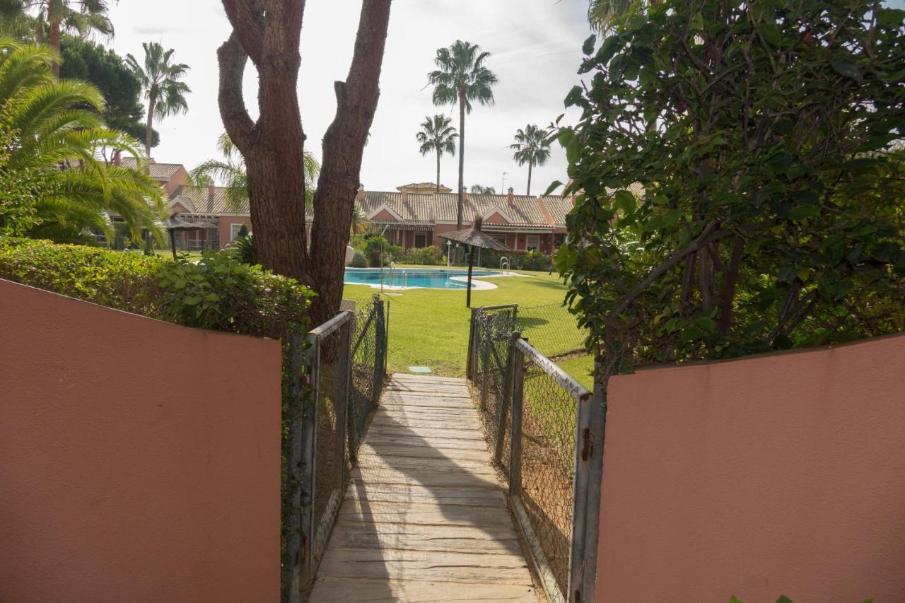 Apartamento Pink Mariposas Chiclana de la Frontera Exteriör bild