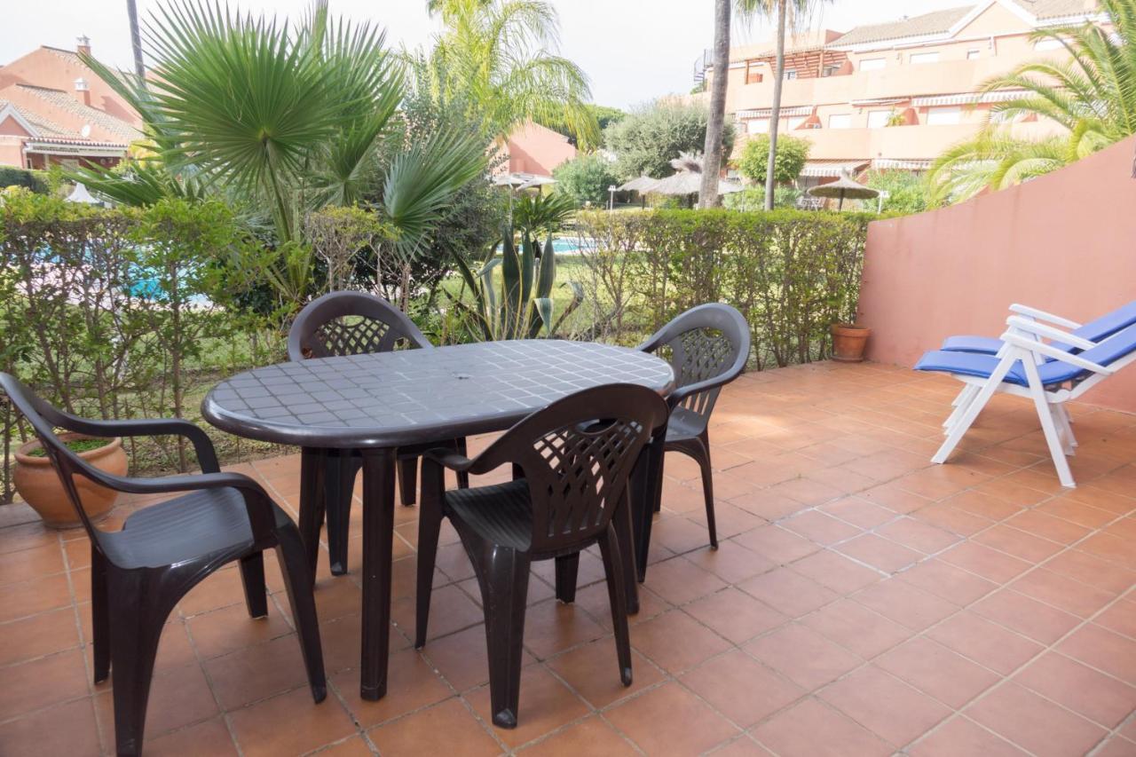 Apartamento Pink Mariposas Chiclana de la Frontera Exteriör bild