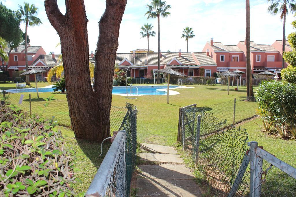 Apartamento Pink Mariposas Chiclana de la Frontera Exteriör bild